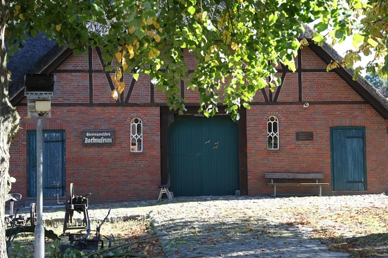 Hoisdorf Dorfmuseum seitlich © Amt Siek